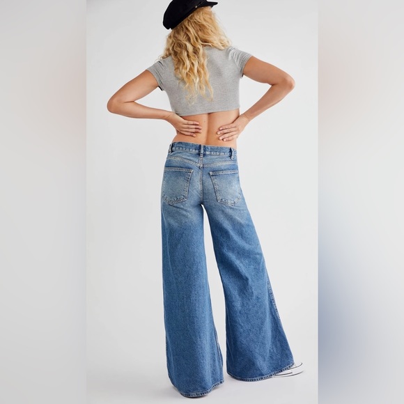🎉LAST CHANCE🎉FREE PEOPLE
Lovefool Low Rise Jeans - Picture 5 of 15